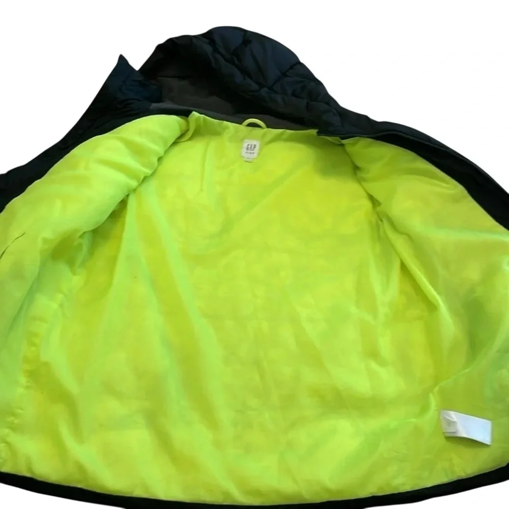 Gap kids Black Puffer Coat Boys Size XXL Fleece Lined Hood Neon Green Interior